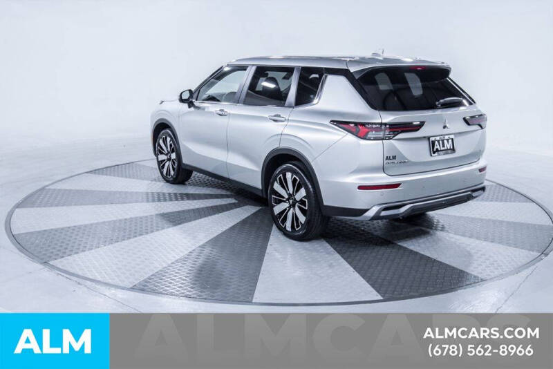 2025 Mitsubishi Outlander SE