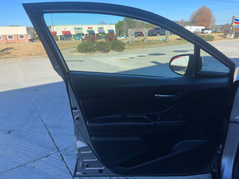 2018 Toyota C-HR XLE