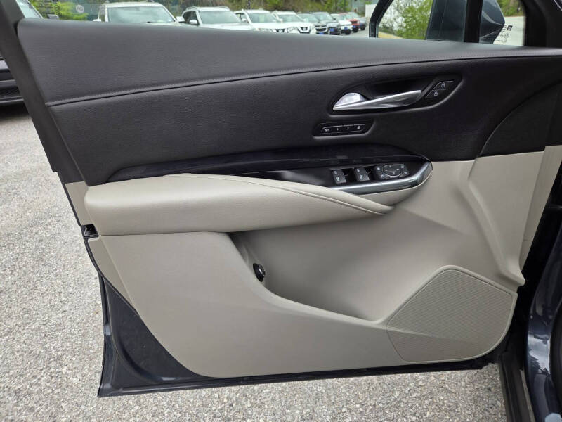 2019 Cadillac XT4 Premium Luxury