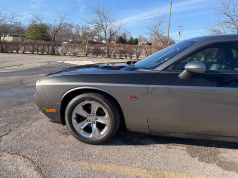 2012 Dodge Challenger SXT Plus