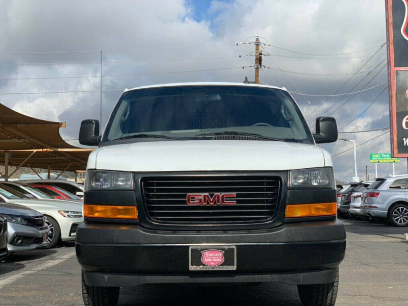 2022 GMC Savana 2500