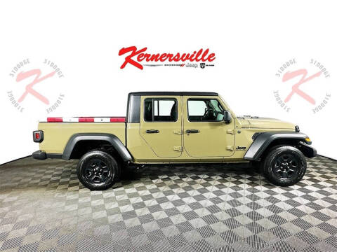 2026 Jeep Gladiator Sport