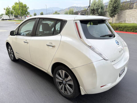 2013 Nissan LEAF SV