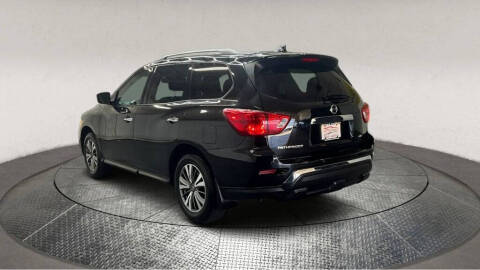 2020 Nissan Pathfinder S