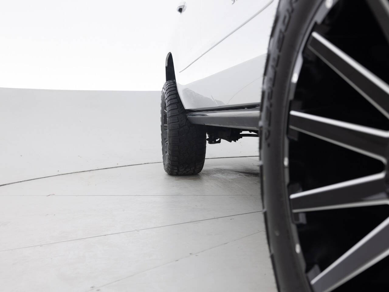 Used Car 2015 Chevrolet Suburban  Ltz 4x4 4dr Suv For Sale Under $25,000 In Coal City, Illinois