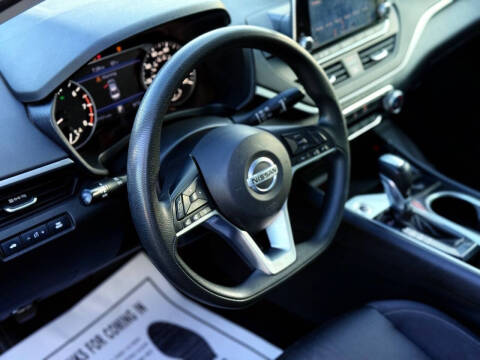 2021 Nissan Altima 2.5 SV