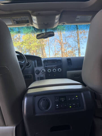 2011 Toyota Sequoia SR5