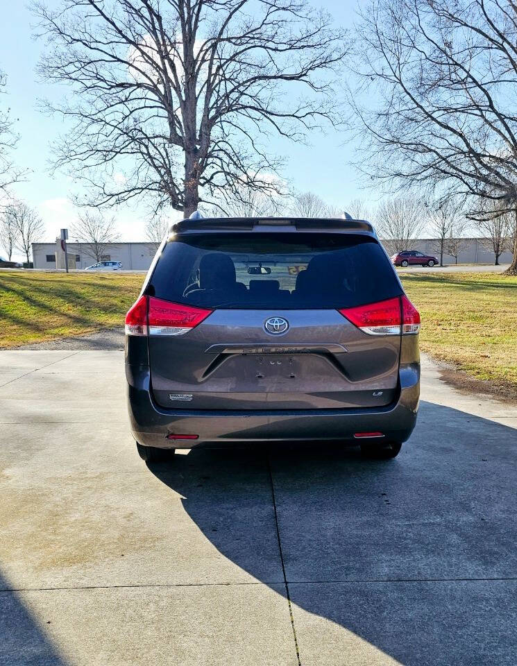 2014 Toyota Sienna for sale at Trudeal Auto Sales in Mocksville, NC