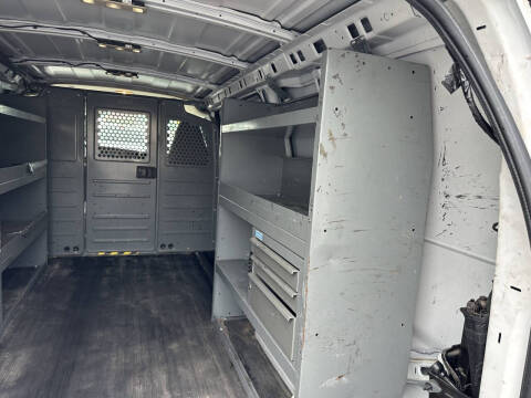 2017 Chevrolet Express 2500
