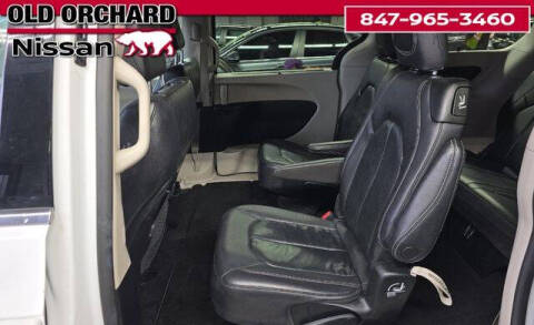 2022 Chrysler Pacifica Touring L