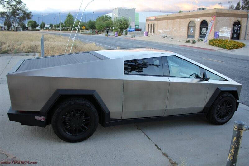 2024 Tesla Cybertruck