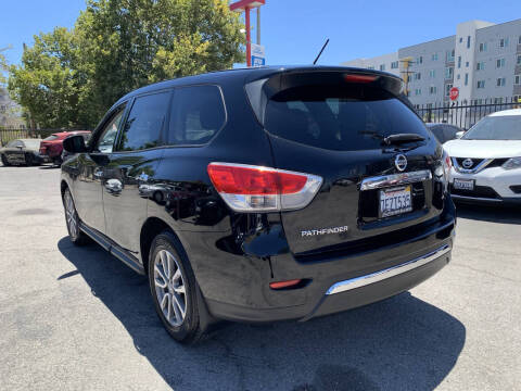 2014 Nissan Pathfinder S