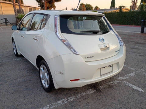 2011 Nissan LEAF SL