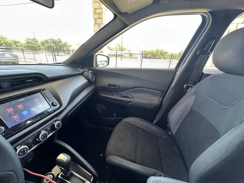 2019 Nissan Kicks S