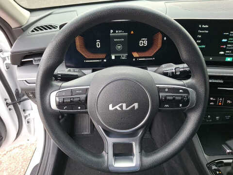 2025 Kia K5 LXS