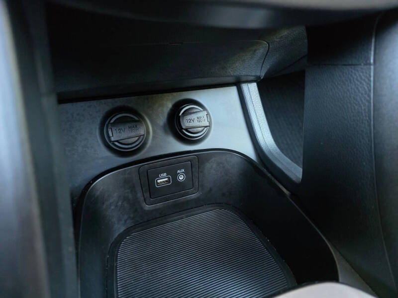 2017 Hyundai Santa Fe Limited Ultimate