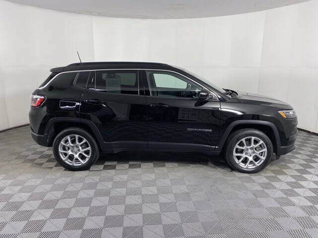 2023 Jeep Compass Latitude Lux