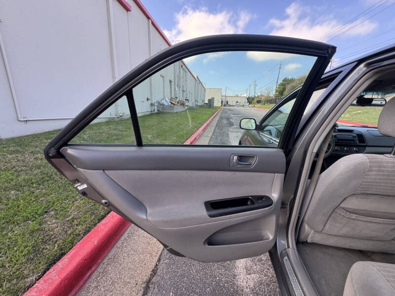 2005 Toyota Camry Standard