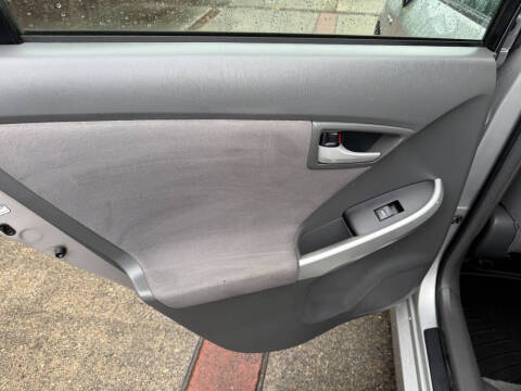 2011 Toyota Prius Two