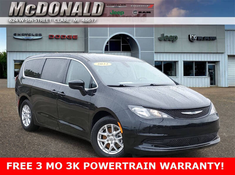 2022 Chrysler Voyager LX