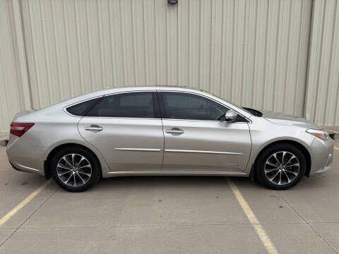 2018 Toyota Avalon Hybrid XLE Premium
