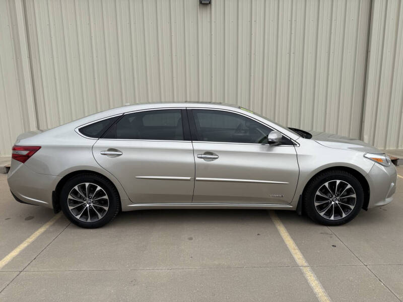 2018 Toyota Avalon Hybrid XLE Premium