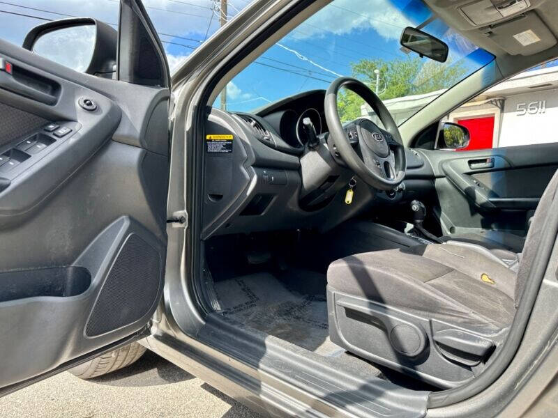 2012 Kia Forte5  - $8,995