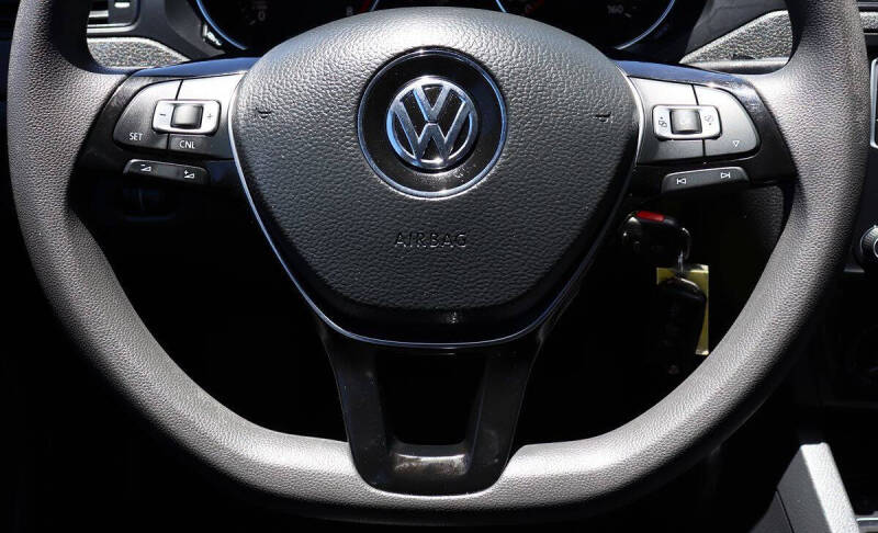 2016 Volkswagen Jetta