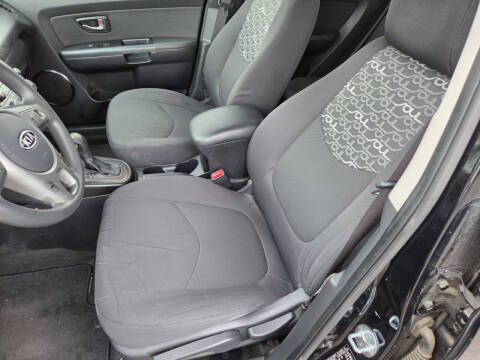 2011 Kia Soul +