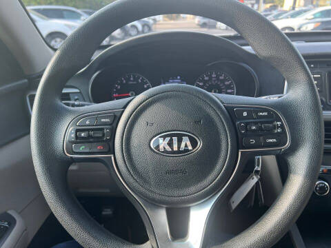 2017 Kia Optima LX