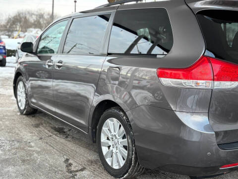 2013 Toyota Sienna Limited 7-Passenger