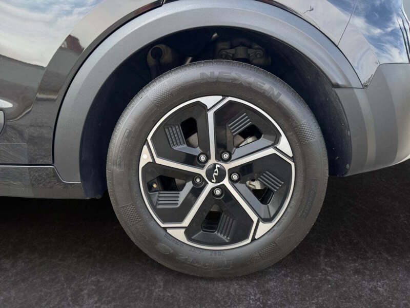 2023 Kia Niro EX