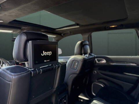 2015 Jeep Grand Cherokee SRT