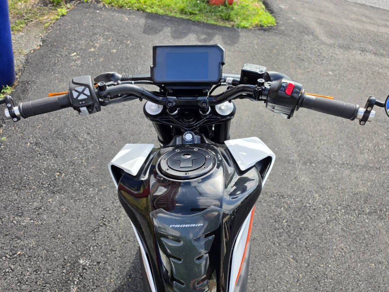 2022 KTM Duke 390
