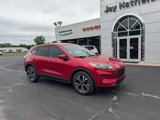 Red 2022 Ford Escape SE AWD SE 4dr SUV 2