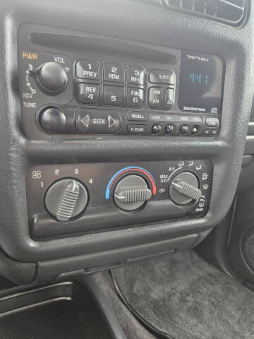 2001 Chevrolet Blazer LS