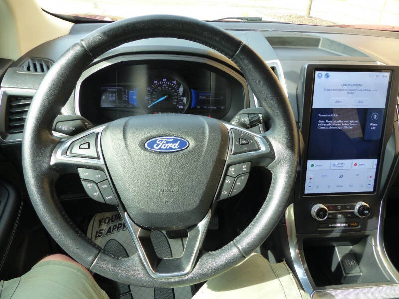 2022 Ford Edge Titanium