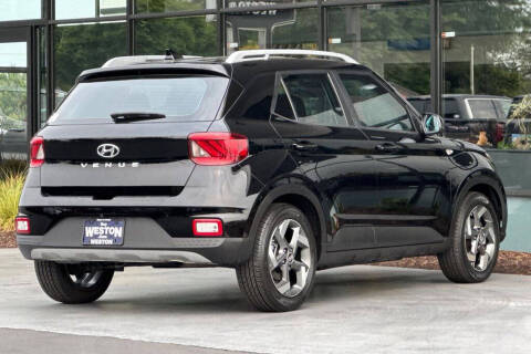 2022 Hyundai Venue SEL