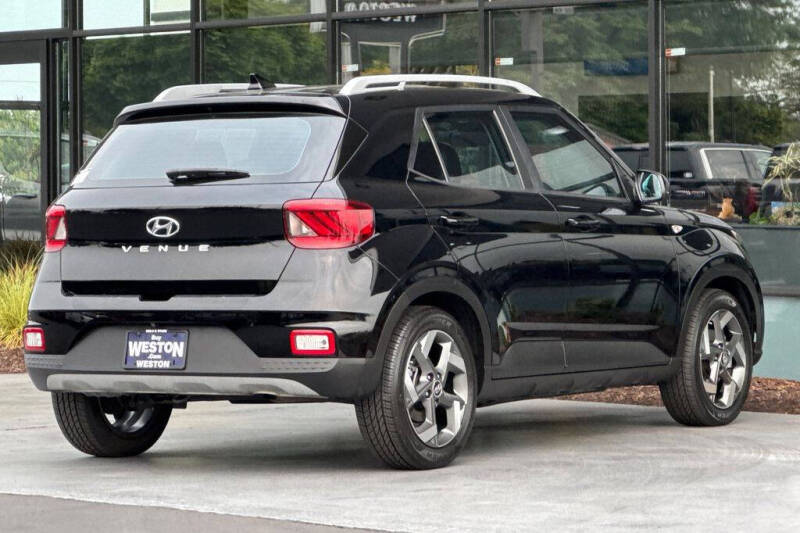 2022 Hyundai Venue SEL