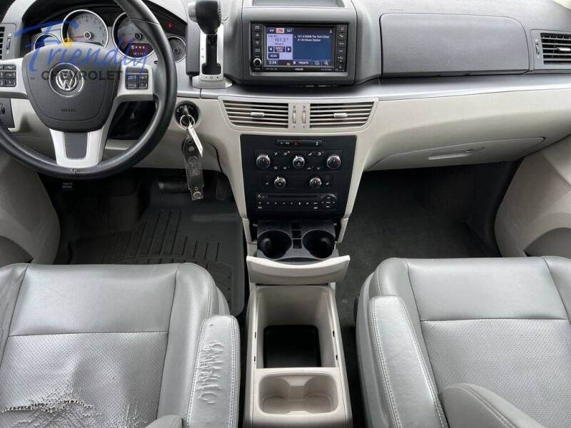 2014 Volkswagen Routan