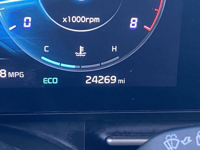 2024 Kia Carnival SX