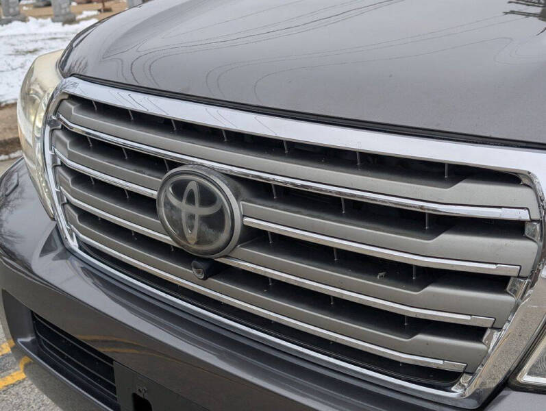 2013 Toyota Land Cruiser