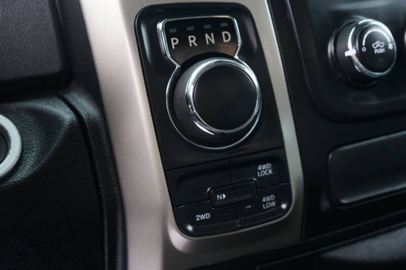 2016 RAM 1500 SLT