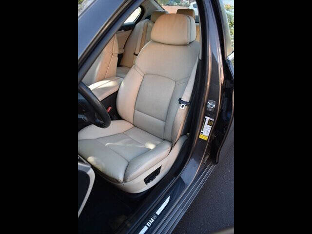 2012 BMW 5 Series 528i
