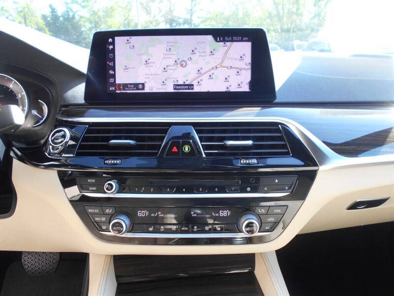 2019 BMW 5 Series 530i