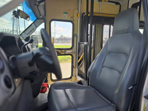 2012 Ford E-Series E-350 SD