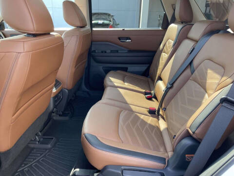 2024 Nissan Pathfinder Platinum