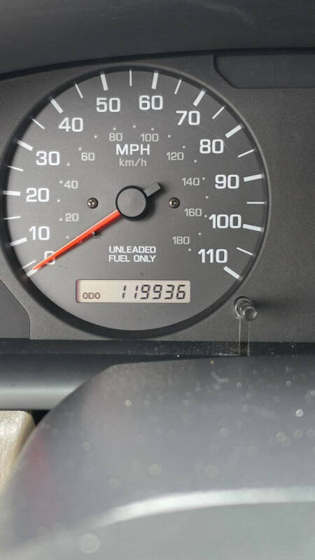 2000 Nissan Frontier SE