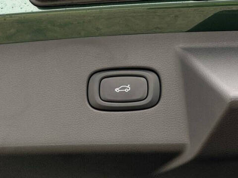 2025 VinFast VF8 Plus