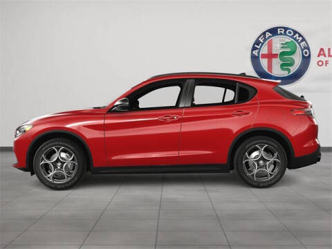 2025 Alfa Romeo Stelvio Intensa